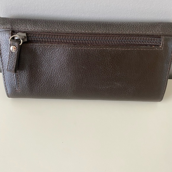 Roots brown tri fold wallet - Picture 2 of 6